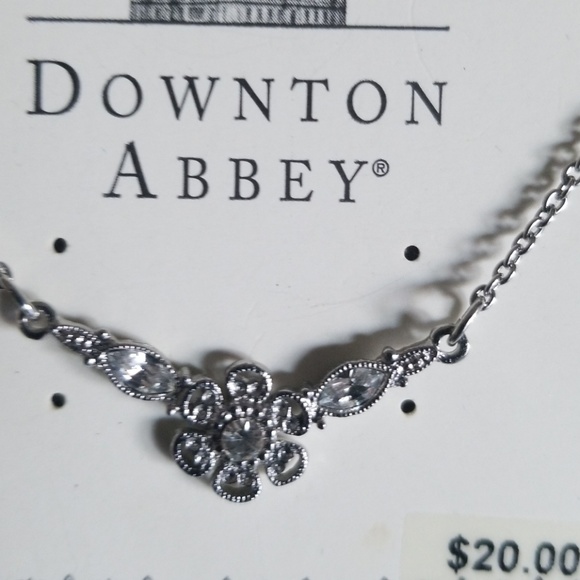 DOWNTOWN ABBEY NECKLACE AND EARRINGS - Picture 2 of 3